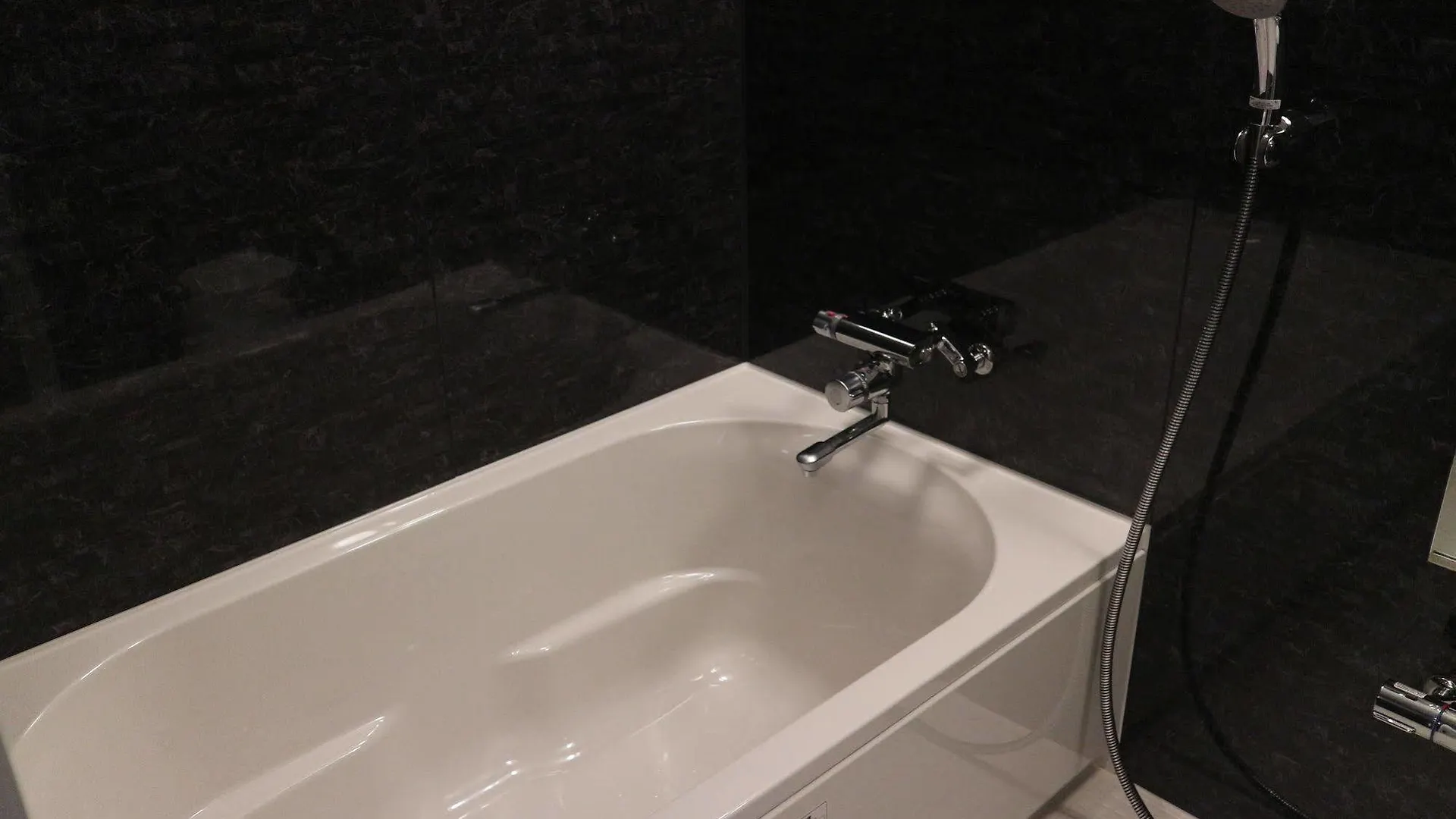 Sonezaki Luxe Hotel Osaka